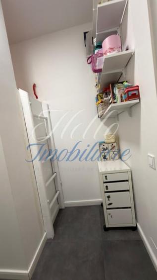 Apartament cu 3 camere semidecomandat în Florești