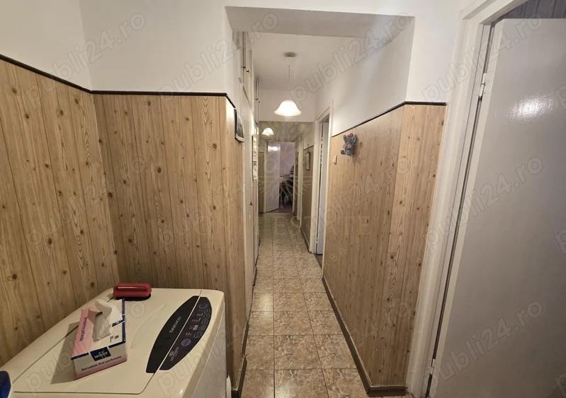 Apartament cu 3 camere decomandat în Iancului