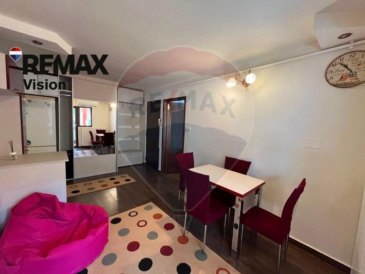 Apartament cu 3 camere semidecomandat, mobilat în Brazda lui Novac