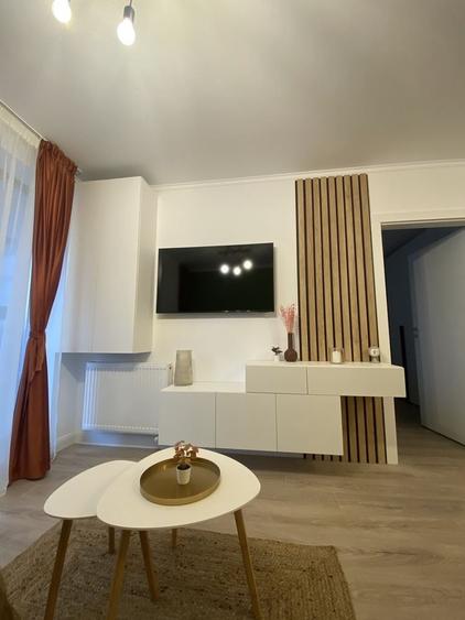 Apartament cu 2 camere semidecomandat în Central