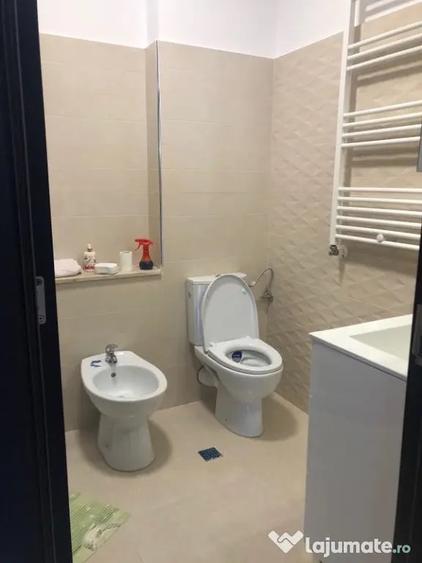 Apartament cu 2 camere decomandat în Prundu