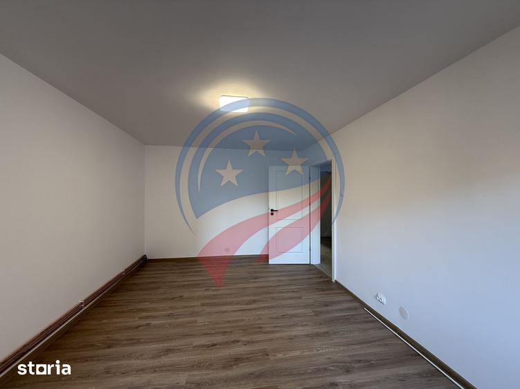 Apartament cu 4 camere decomandat în 1 Mai