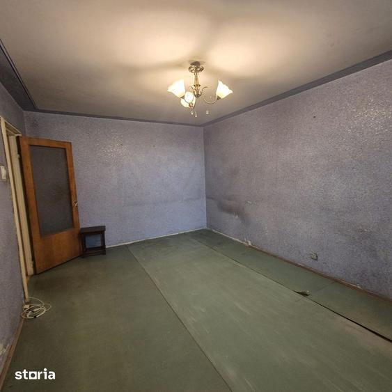 Apartament cu 3 camere decomandat în Giurgiului