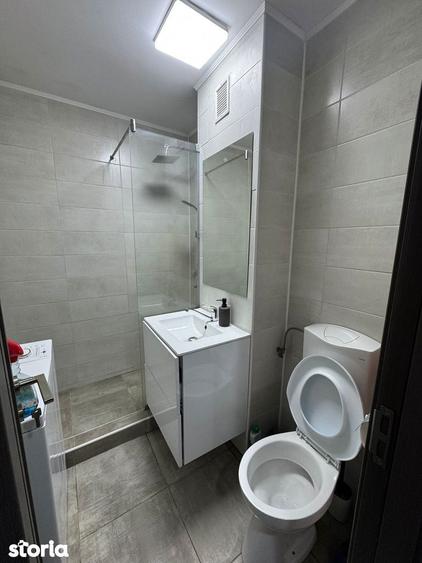 Garsonieră în Titan