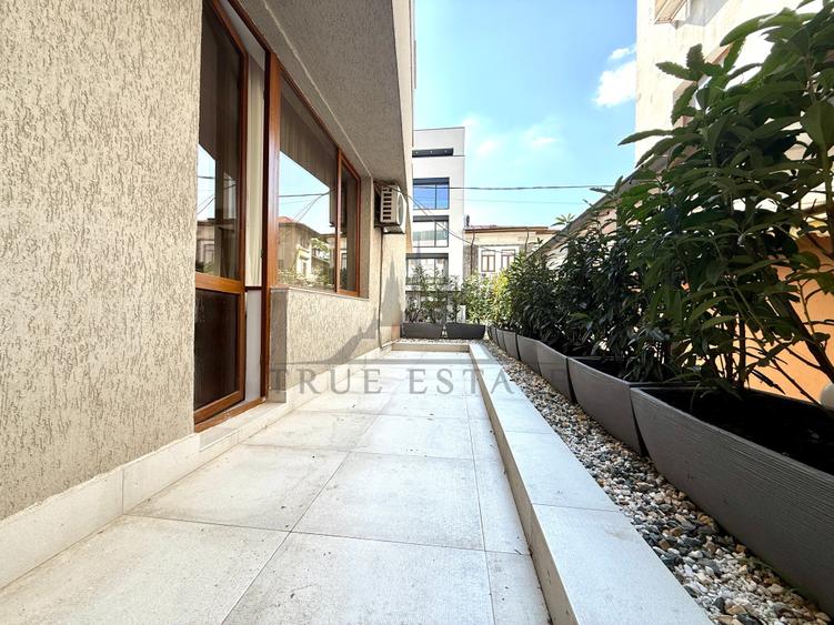 Apartament cu 3 camere decomandat în Kiseleff