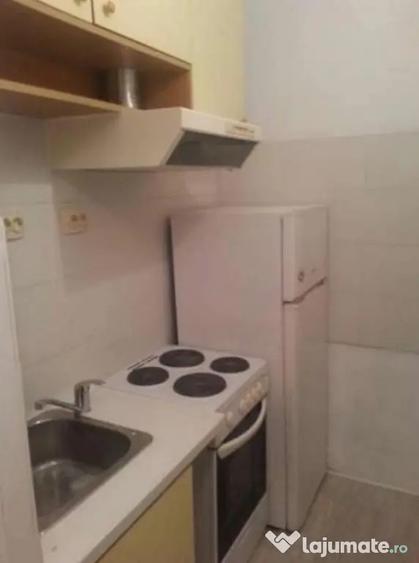 Apartament cu 3 camere decomandat în Șagului