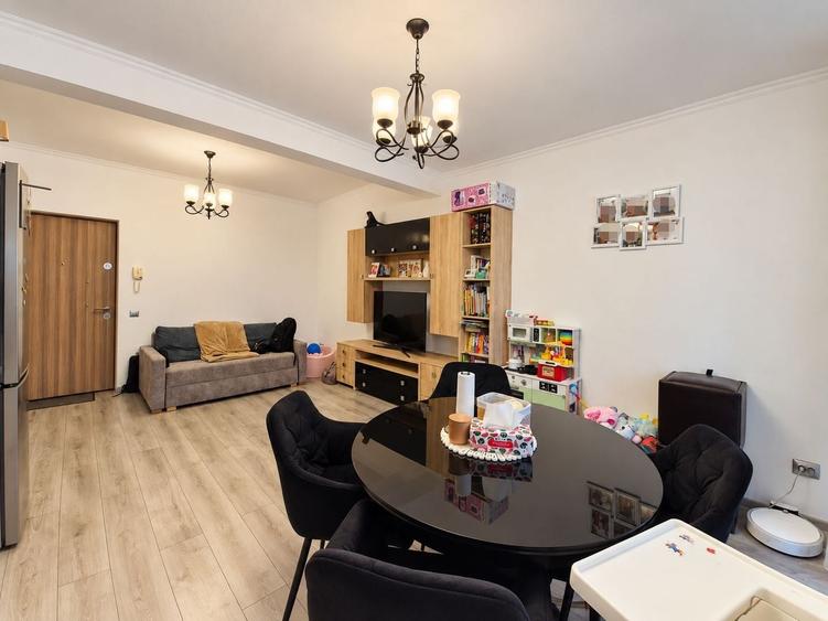 Apartament cu 2 camere semidecomandat, mobilat în Europa
