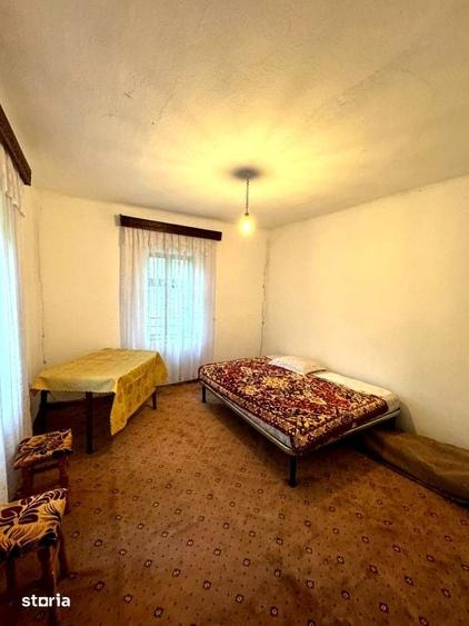 Casă cu 6 camere cu Teren 2060 Mp în Perișor