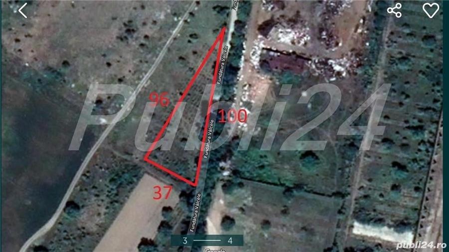 Teren de 2042 mp, în Central