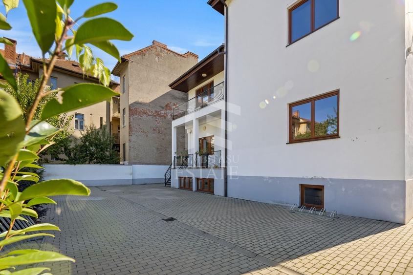 Spațiu comercial, de 851 mp, în Ultracentral