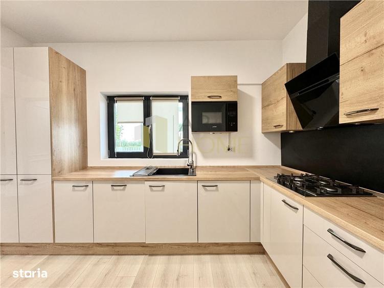 Casă cu 4 camere cu Teren 550 Mp în Central