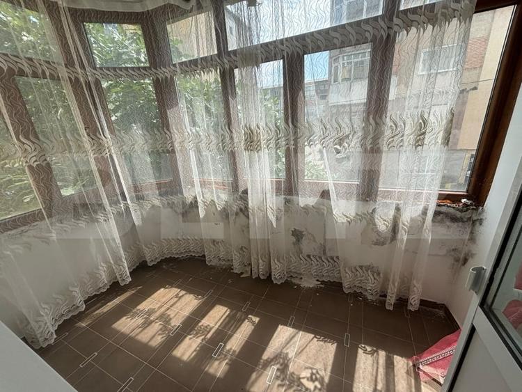Apartament cu 3 camere decomandat, mobilat în Micro 11