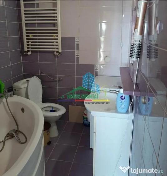 Casă cu 3 camere cu Teren 160 Mp în Golești