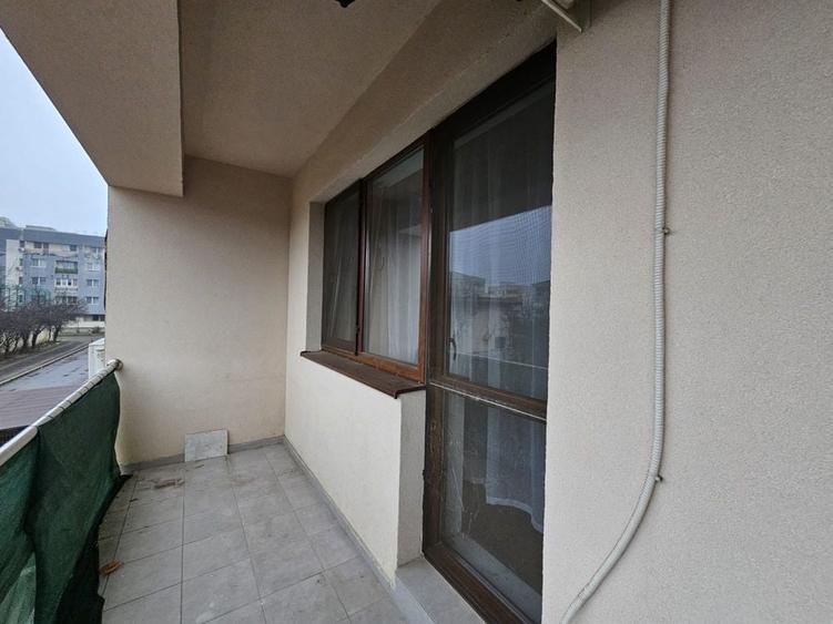 Proprietar, inchiriez ap 2 camere Str Postalionului 37, sector 4 - 4