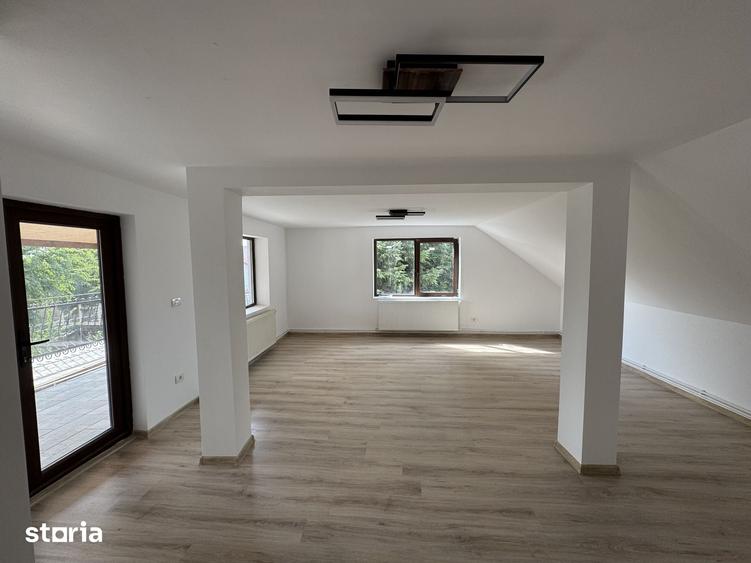 Casă cu 4 camere cu Teren 1000 Mp în Holboca