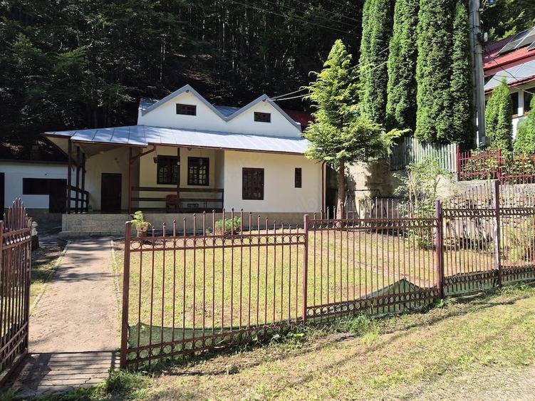 Casă cu Teren 250 Mp în Cheia