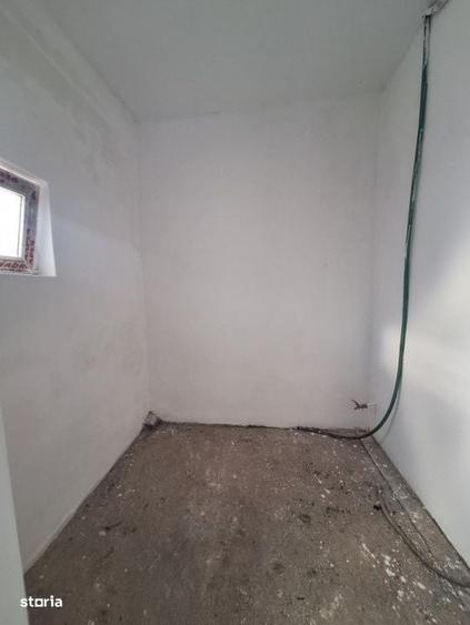 Casă cu 3 camere cu Teren 80 Mp în Florești