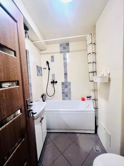 Apartament cu 2 camere decomandat, mobilat în Titan