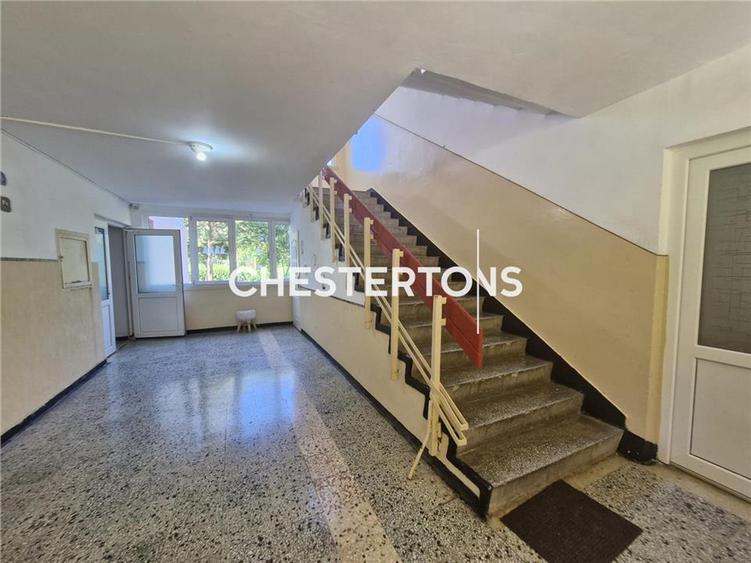 Apartament cu 2 camere decomandat, mobilat în Central
