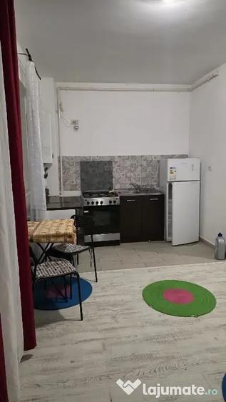 Garsonieră decomandată în Tineretului