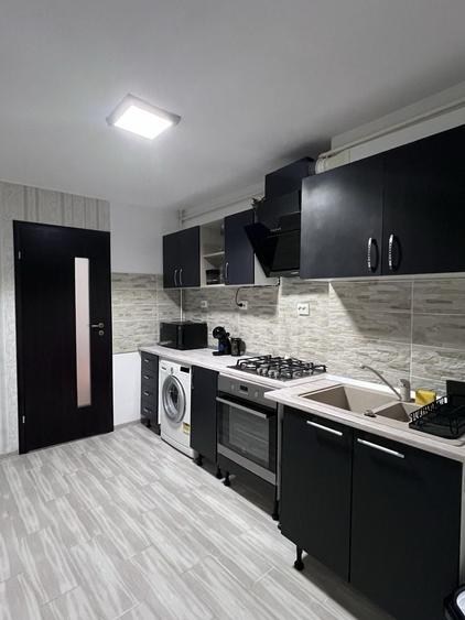 Apartament cu 2 camere decomandat în Apărătorii Patriei