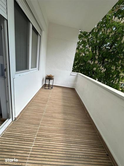 Apartament cu 3 camere decomandat, mobilat în Sud