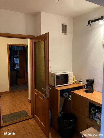 Apartament cu 3 camere semidecomandat în Central