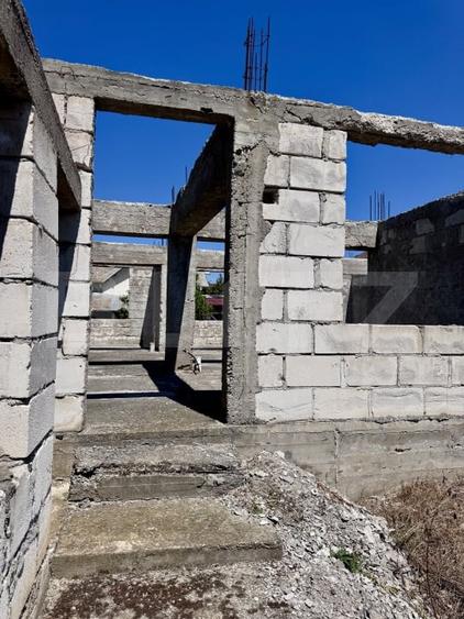 Casă individuală cu 4 camere cu Canalizare în Păulești