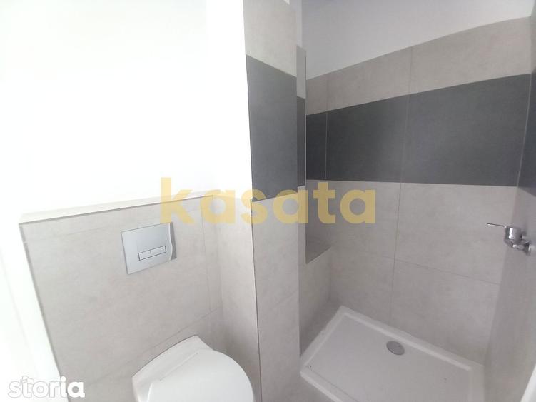 Casă cu 3 camere cu Canalizare în Central