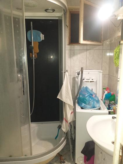 Apartament cu 3 camere semidecomandat în Floreasca