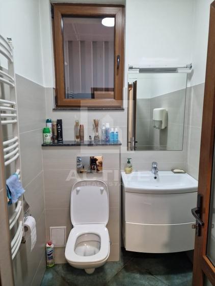 Birou, de 95 mp, în Central
