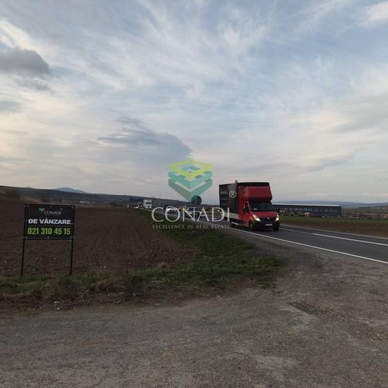 Teren Construcții intravilan de 33500 mp, în Măieruș
