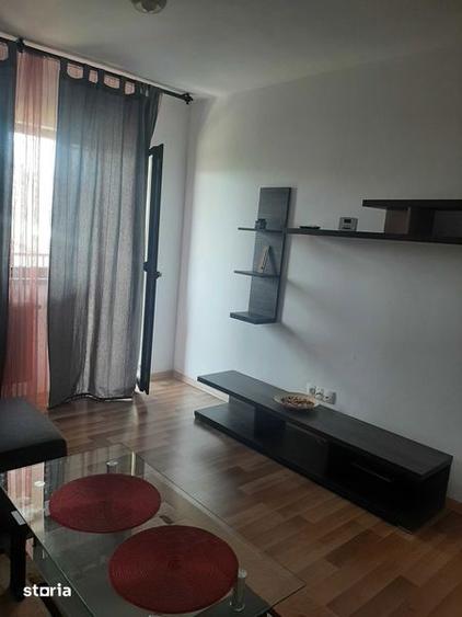 Apartament cu 2 camere decomandat în Titan