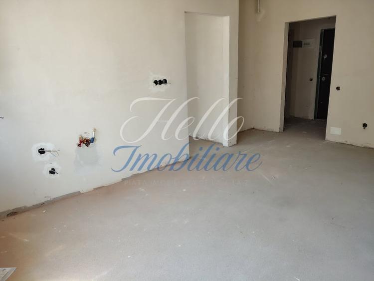 Apartament cu 2 camere semidecomandat în Florești