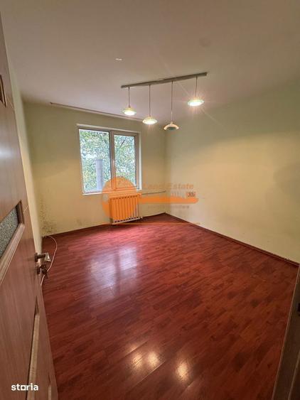Apartament cu 3 camere în Crângași