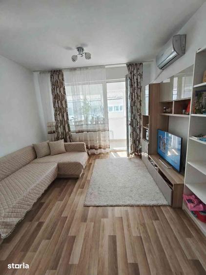 Apartament cu 2 camere decomandat în Apărătorii Patriei