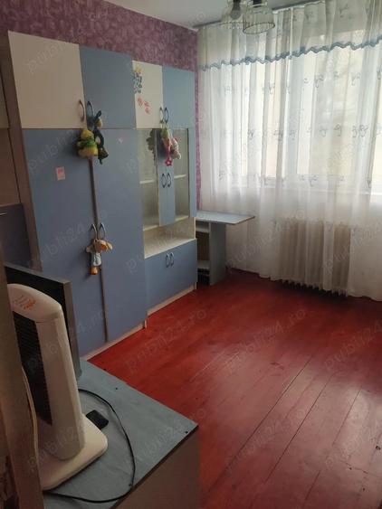 Apartament cu 3 camere decomandat în Simeria