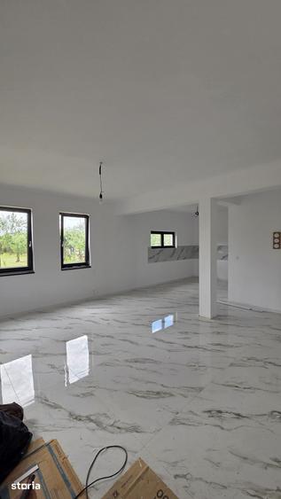 Casă cu 3 camere cu Teren 800 Mp în Viile Satu Mare