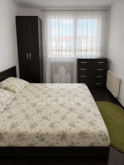 Apartament cu 2 camere semidecomandat, mobilat în Florești