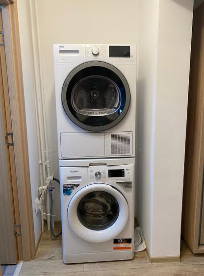 Apartament cu 3 camere decomandat în Drumul Taberei