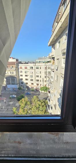 Apartament cu 2 camere decomandat în Calea Victoriei