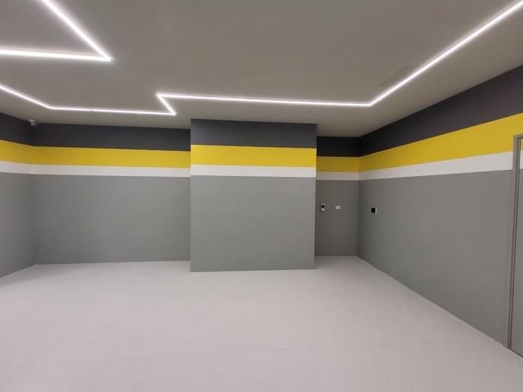 Spațiu comercial, de 70 mp, în Universitate