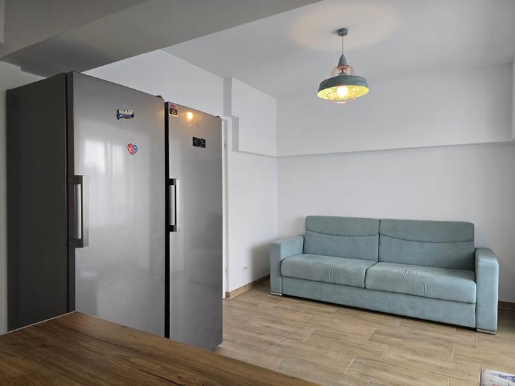 Apartament cu 3 camere decomandat în Olteniței