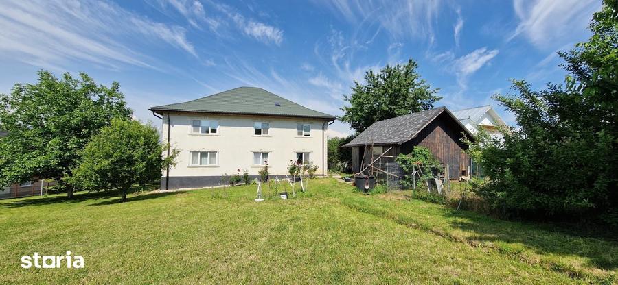 Casă cu 10 camere cu Teren 1715 Mp în Fălticeni