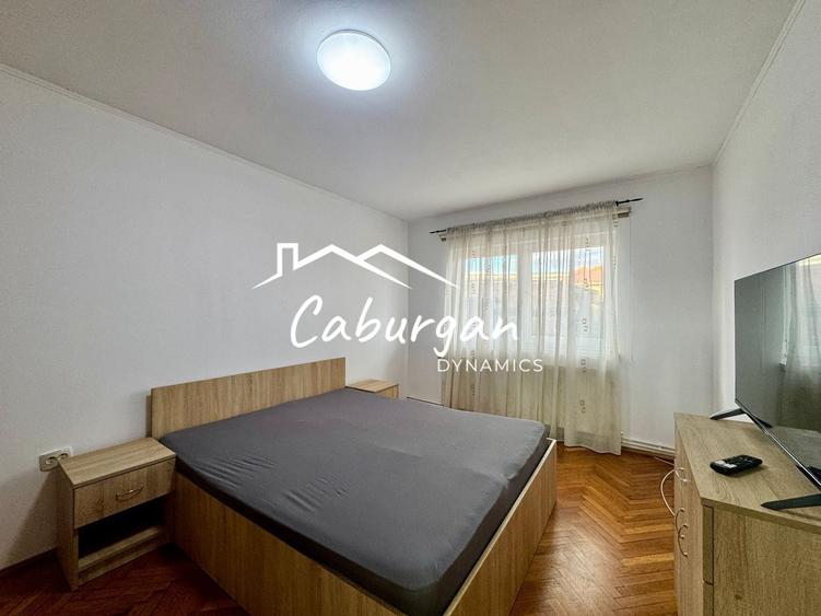 Apartament cu 3 camere semidecomandat, mobilat în Central