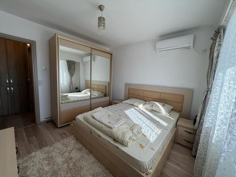Apartament cu 2 camere decomandat în Calea București