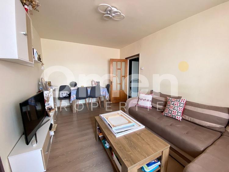 Apartament cu 3 camere semidecomandat, mobilat în Bogdan Vodă