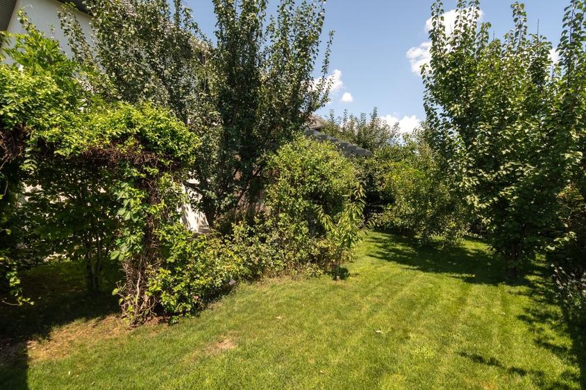 Casă individuală, elegantă, discretă, lumină naturală și confort autentic - 47