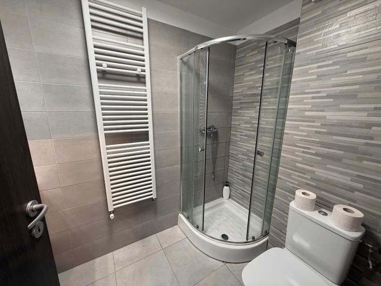Apartament cu 4 camere decomandat, mobilat în Drumul Taberei
