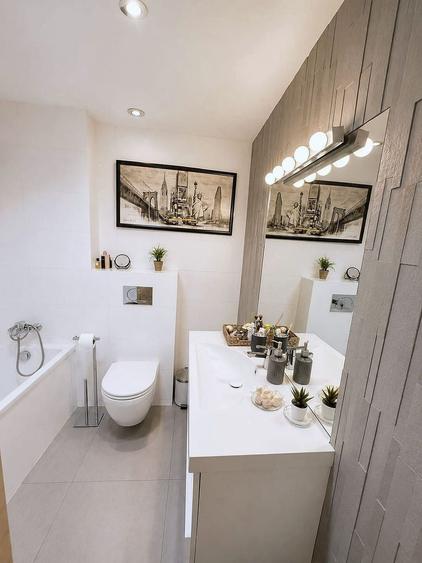 Apartament cu 4 camere decomandat, mobilat în Băneasa